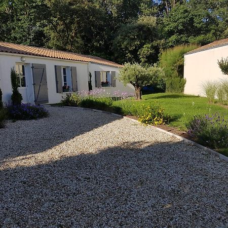 A L'Ombre Des Pins Bed and Breakfast Saint-Augustin  Εξωτερικό φωτογραφία